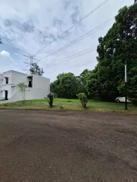 TANAH SIAP BANGUN LEGENDA WISATA CLUSTER ACROPOLIS SELATAN