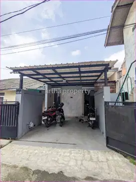 RUMAH SECOND SIAP HUNI, SHM ON HAND DEKAT KAMPUS UNPAM
