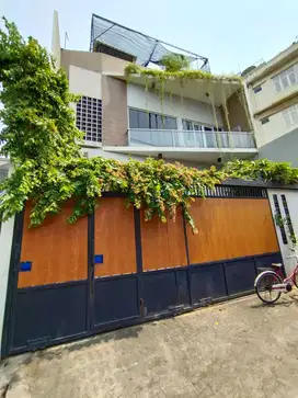 Dijual Rumah Mangga Besar Turun Harga
