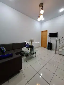 Dijual Townhouse Siap Huni Jl Johar Daerah Sekip