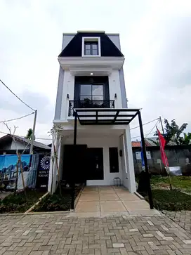Rumah mewah 2 lantai lokasi dekat stasiun lrt ciracas dan pintu tol