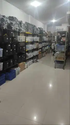 Dijual Ruko Bagus dan Berlokasi Strategis di Taman Sari Jakarta Barat
