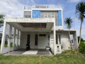 Dijual cepat rumah hook halaman luas view bagus
