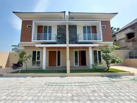 RUMAH MEWAH DEKAT RSUD PRAMBANAN