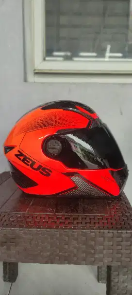 Helm Zeus Speedster