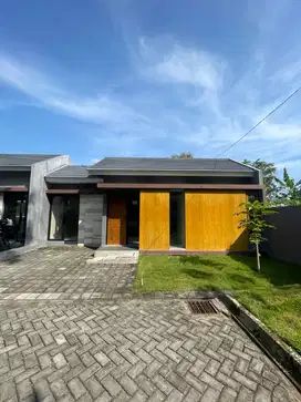 RUMAH SUBSIDI MEWAH DEKAT DE TJOLOMADU
