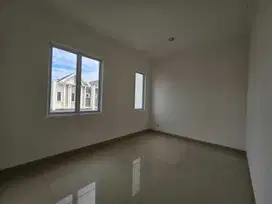 Dijual Rumah 2 Lantai di Cluster South Thames JGC Cakung Jakarta Timur