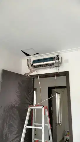 Jasa servis AC kulkas frezer showcase mesin cuci dan bongkar pasang AC