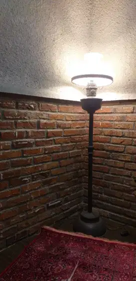 Lampu standing voc