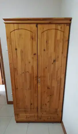 Lemari pakaian 2 pintu kayu solid