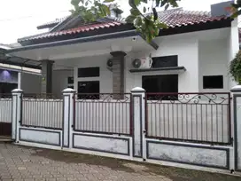 DIJUAL RUMAH KOST BANGUNAN BARU RENOV 2025 - LOKASI STRATEGIS