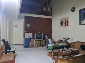 Rumah Asri Pandugo 2 lantai