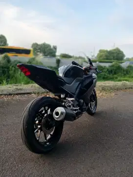 YZF R15 V3 2019 HITAM