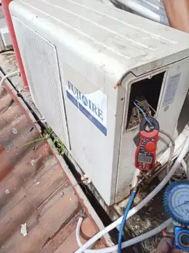Jasa servis AC kulkas frezer showcase mesin cuci dan bongkar pasang AC
