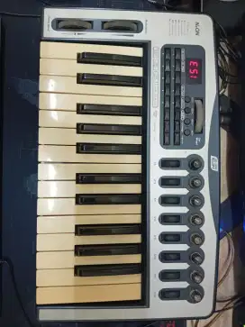 Soundcard esi neon 25key