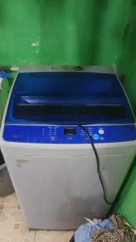Mesin cuci aqua