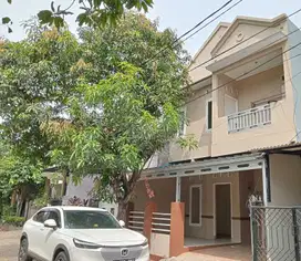 Rumah Disewakan! 2+3 KT di Cluster Gardenia Loka Graha Raya
