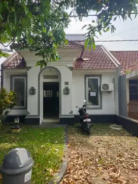 Rumah satu lantai posisi hook lingkungan asri