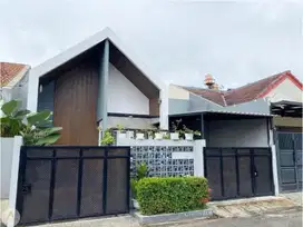 Rumah di Taman Kopo Indah Siap Huni dekat ke tol