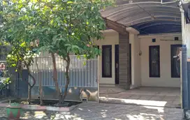 Dijual rumah, Bonus  2 AC,Nyaman,Taman Kirana Residence Mojokerto