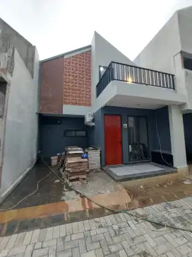 Rumah 1,5 Lantai Siap Huni Dekat Tol Pamulang