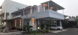 Rumah hoek siap huni sudah renovasi lokasi strategis bebas banjir