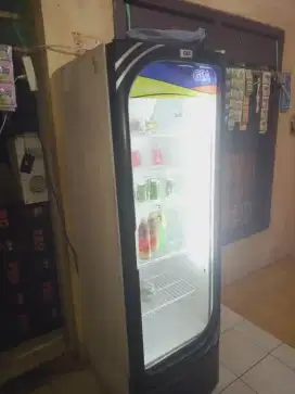Showcase merek gea jumbo 5rak