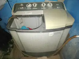 Mesin cuci merek lg