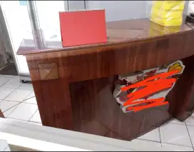 Meja kasir receptionists alas atas batu