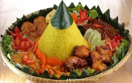 Melayani pesanan nasi tumpeng