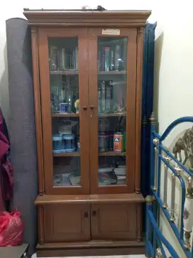 Lemari Kayu Rak Buku