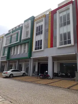 Dijual rumah bagus 2 lantai di Cluster Topaz PHG Gading Serpong