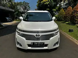 Nissan Elgrand White Pearl 2014
