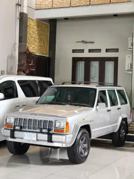 Jeep Cherokee 2.5 Manual 2000 ( NA2NK MOTOR )
