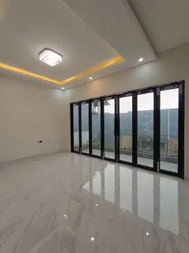Jual Rumah Baru di Radio Dalam, ada Pool