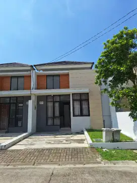 Disewakan Rumah Cluster West Portofino 2KT 72m2