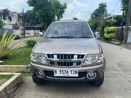 Isuzu Panther Grand Touring Th 2015