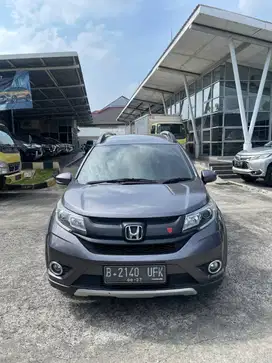 HONDA BR-V E CVT TAHUN 2015 WARNA GREY