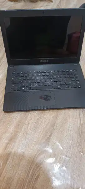 LAPTOP ASUS X014D