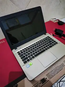 Laptop Asus X441U i3 Nvidia Geforce 920mx Ram 12 GB