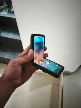 Samsung Z flip 4 ram 8 GB internal 256GB