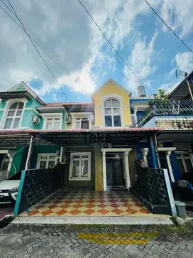 RUMAH 2 LANTAI DEKAT HOTEL SAKA RINGROAD