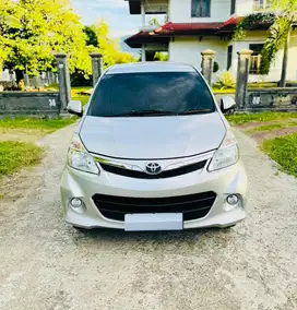 Toyota Avanza Veloz 1.5 AT Airbag 2013 BL