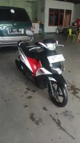 Motor Mio j 2013