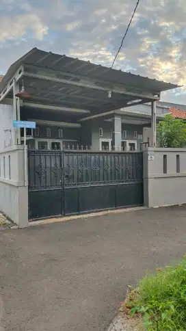 DIJUAL RUMAH DI TANAH BARU BEJI DEPOK DEKAT PINTU TOL