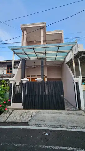 Di Jual Rumah 2 Lantai Furnished Siap Huni Sumur Batu Kemayoran
