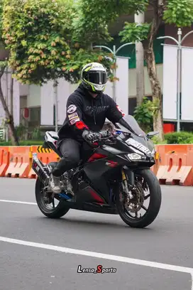 Honda CBR full modif part ori