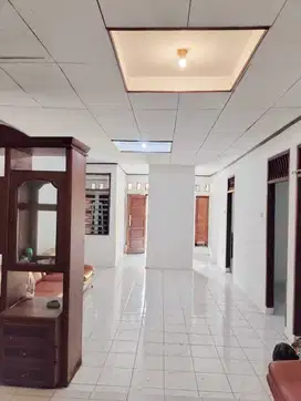 Dijual Rumah dalam komplek hanya 5 menit ke stasiun Sudimara