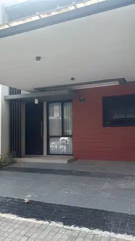 DI SEWA Murah rumah cluster milenial pik 2