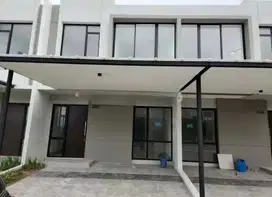 DIJUAL RUMAH NEW CLUSTER FLORIDA EXTENSION PIK 2 (NEGO)